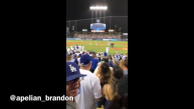 Yasiel Puig VS Nick Hundley PLUS Fans fight at Dodger Stadium FULL FIGHT HD 8/14/18 смотреть онлайн