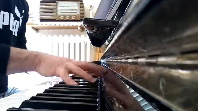 Ludovico Einaudi - Nuvole Bianche (cover by Lorenzo Bartolini) смотреть онлайн