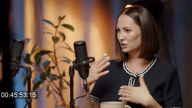 Подкаст с Яной Лузан - создателем бренда Lunail. Про фин.кризис, похудение и новые сверхспособности смотреть онлайн