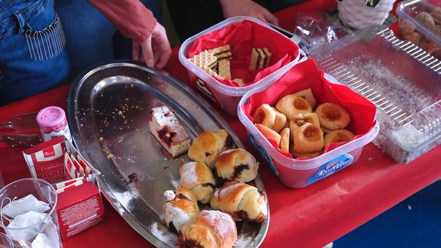 U OŠ BRAĆA RIBAR" ORGANIZOVAN OSMOMARTOVSKI BAZAR смотреть онлайн