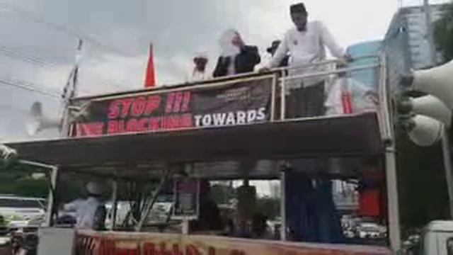 Pernyataan Resmi Aliansi Tolak Kedzalliman Facebook Dibacakan Oleh Habib Ali Alatas смотреть онлайн