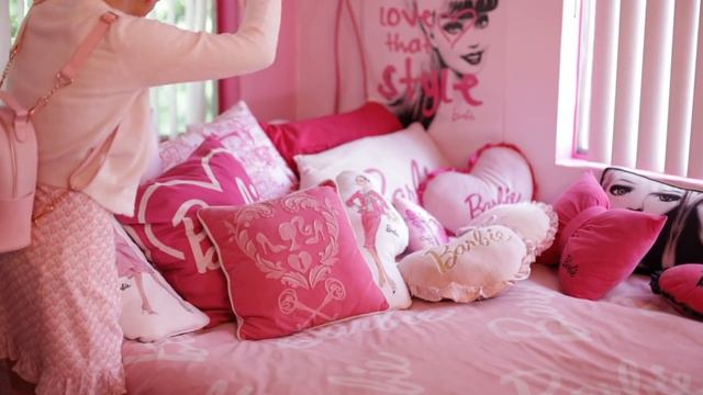 BARBIE ROOM TOUR UPDATE With CRAZY BARBIE DIY