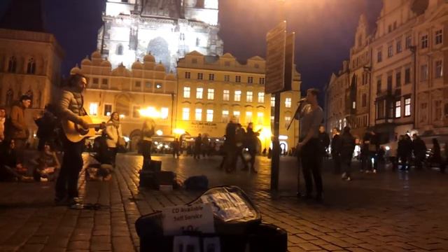 James O'Reilly & Giovanni Bassano - Hallelujah Prague Old Town Square смотреть онлайн