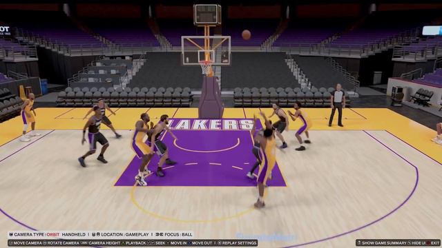 How to Run the TRIANGLE OFFENSE Freelance In NBA2K24 смотреть онлайн
