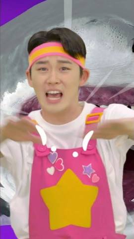 😱 Run Away from the Sharks! #babyshark смотреть онлайн