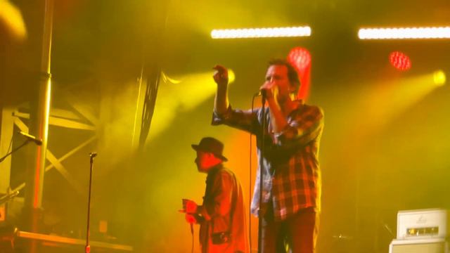 Pearl Jam w/ Danny Clinch "Red Mosquito" Ohana Festival 2021, Dana Point, CA, 9.26.21 смотреть онлайн