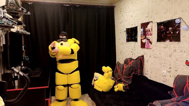 Спринг Бонни, одеваю костюм #fnaf #springbonnie #аниматроники #5ночейсфредди #costume смотреть онлайн