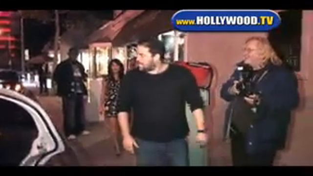 Brett Ratner Arrives at Villa. смотреть онлайн
