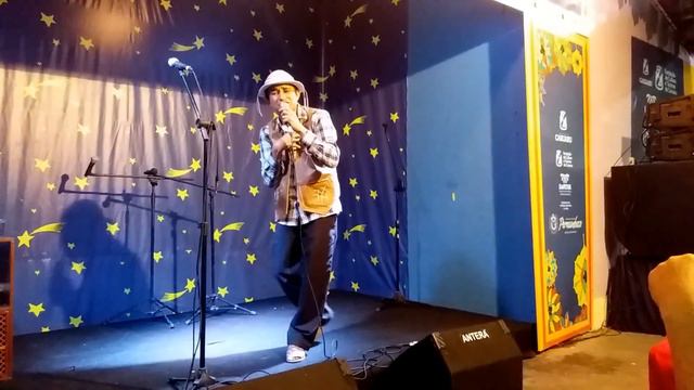 Klebson Oliveira declama no Polo do Repente do São João de Caruaru 2017 смотреть онлайн