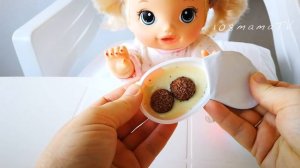 Куклы Пупсики Кушает Шоколадные Шарики на Завтрак Открывает Сюрприз Киндер Джой 108маматв