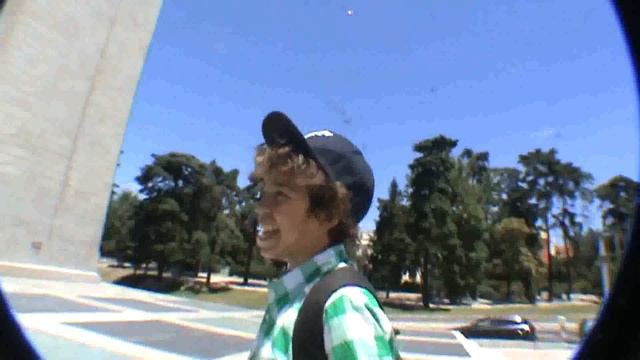 CLIP OF THE DAY #070 - ALBERTO, DANI Y KIKO смотреть онлайн