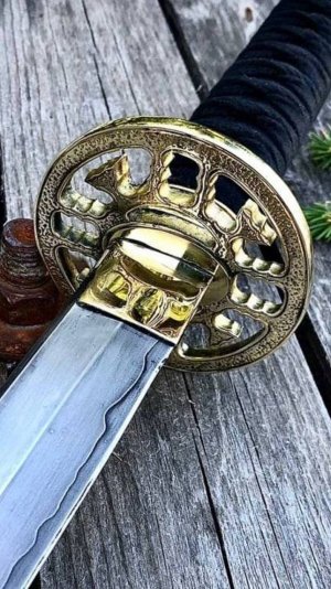 Обзор на Катана из Трехслойного Ламината