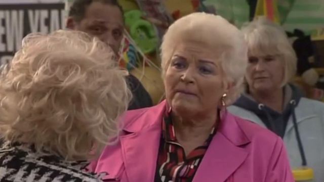 EastEnders - Pat & Peggy Argue In The Street (13th April 2010) смотреть онлайн