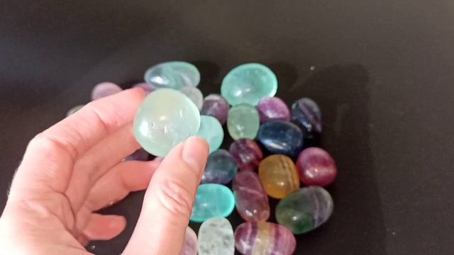 Флюорит леденцы, крупная фракция смотреть онлайн