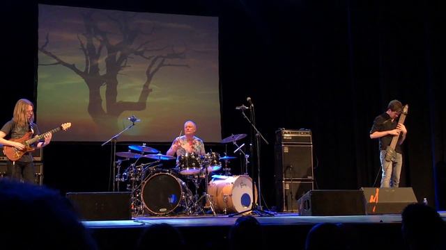 09 CARL PALMER ELP LEGACY Lucky Man смотреть онлайн