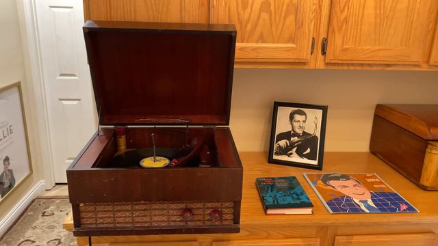 I Can’t Get Started - Charlie Barnet смотреть онлайн