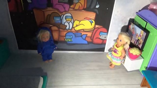 КУКЛЫ В АМОНГ АС AMONG US в реальной жизни КАТЯ И МАКС веселая семейка мультик с куклами смотреть онлайн