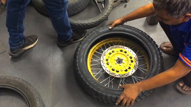 How To Install New Tires On Royal Enfield Classic 500 | CEAT Gripp XL – Best Royal Enfield Tires