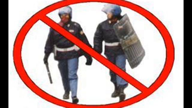 ce ne sbattiamo della polizia смотреть онлайн