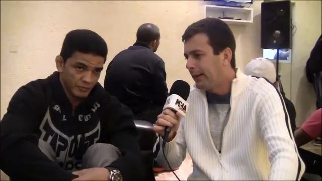 Carlos Indio fala sobre Luis Sapo antes do SMASH Fight 2 onde enfrentou Vicente Luque смотреть онлайн