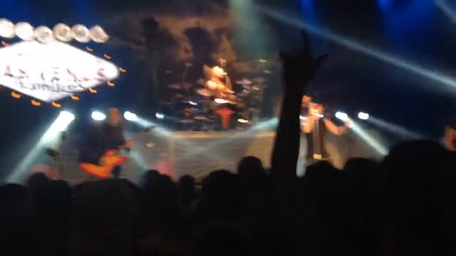 Painkiller Live, Chicago 2014- Three Days Grace смотреть онлайн