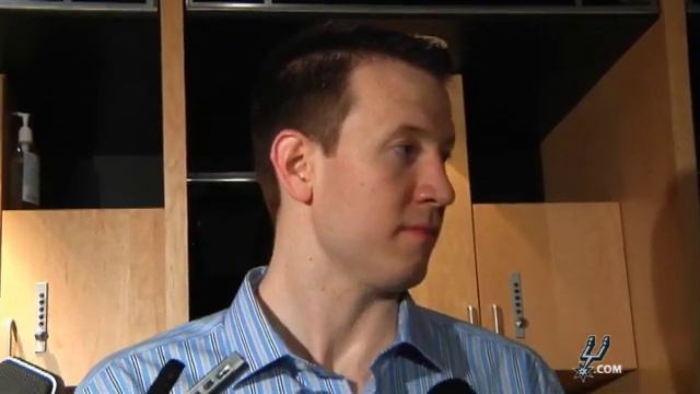 Steve Novak - Postgame 3/19/11 смотреть онлайн