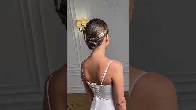 Красивый низкий пучок смотреть онлайн