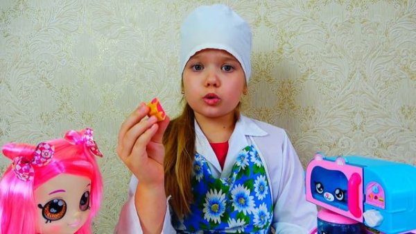 Малыши и куклы учат профессии