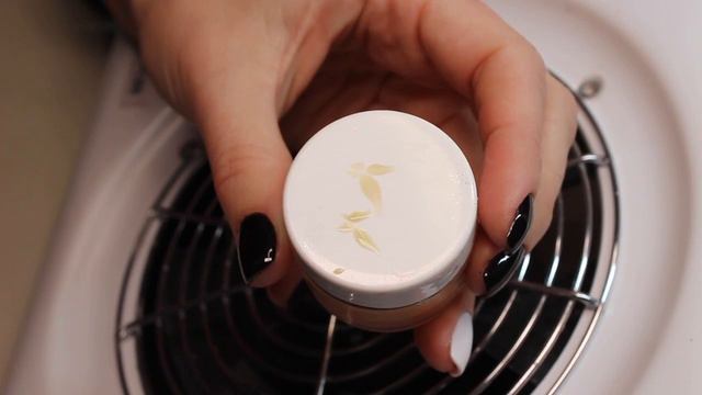 Термо маникюр💙💚💜 _ Сенсорная краска _ Секрет ✨ Просушки Сенсорной Жидкости _ Touch Thermal Paint смотреть онлайн