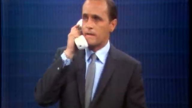 Bob Newhart on The Dean Martin Show - Sir Walter Raleigh смотреть онлайн