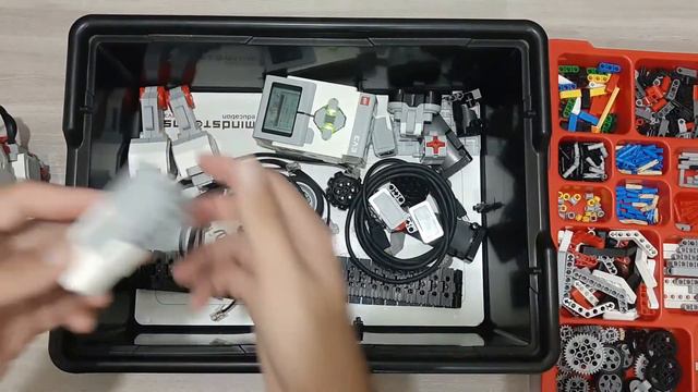 Robótica em Casa - Apresentação do Kit LEGO Mindstorms EV3 - parte 1 смотреть онлайн