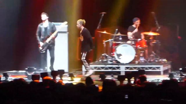 Nothing But Thieves - Amsterdam Live In Sydney 2017