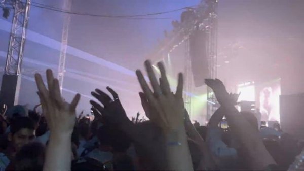Turn on the lights - Fred Again.. Ft Swedish House Mafia and Future @AllPointsEastUK 4K