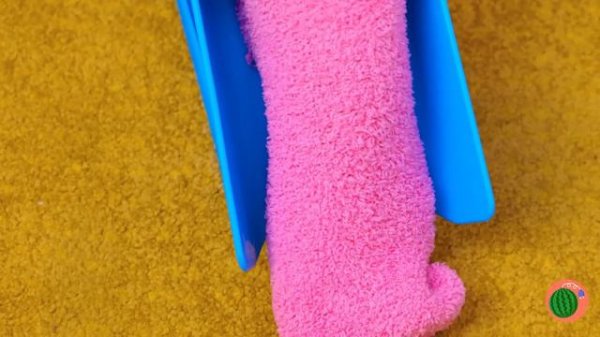 DOLL COMES TO LIFE 🙈 *Doll Tries Gadgets in Real World*