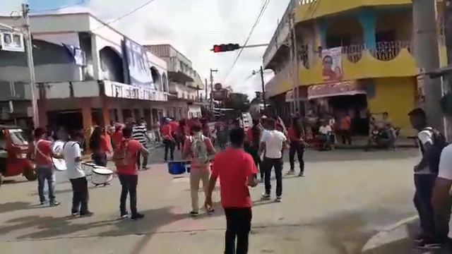 Instituto polivalente Carlos martines duro marcha contra en canser смотреть онлайн