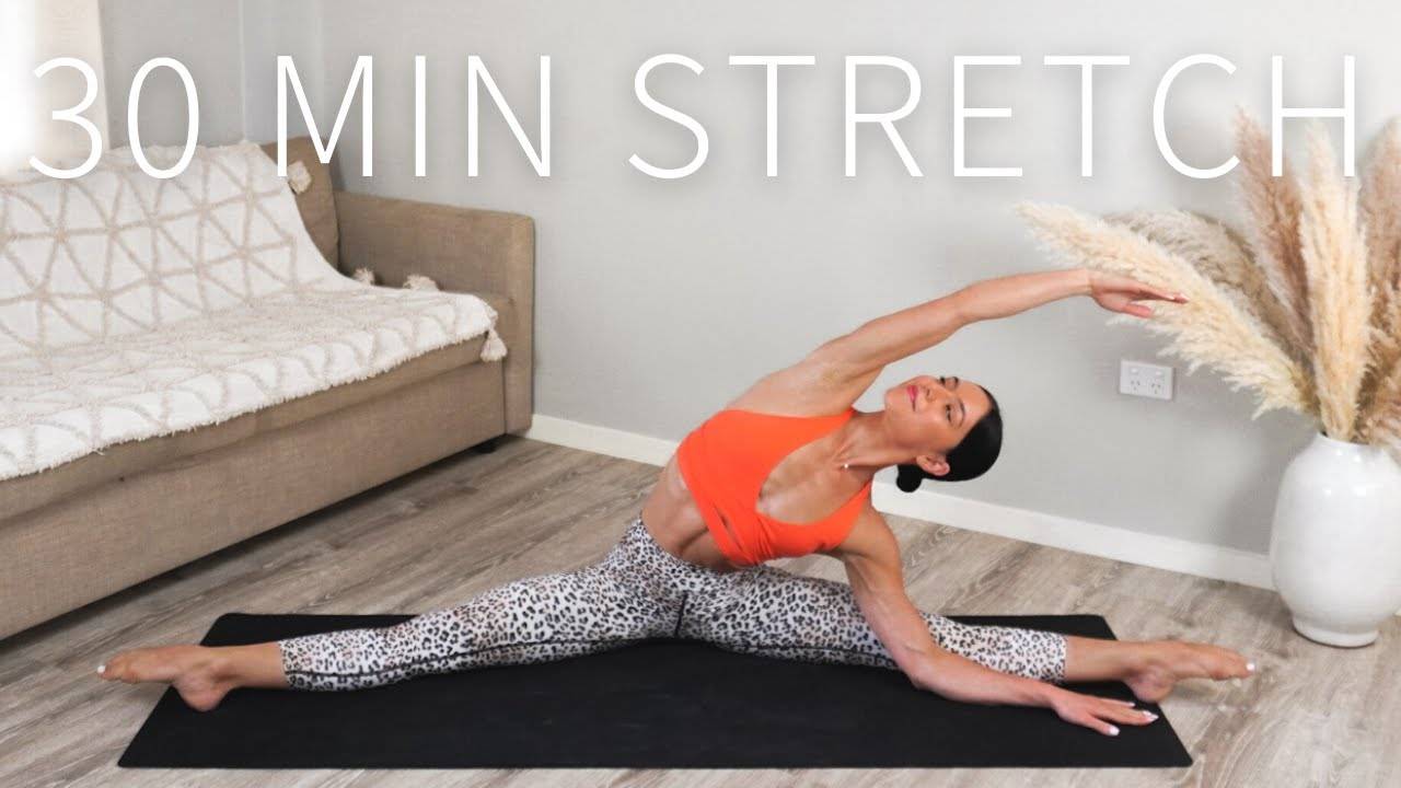 Move with Nicole - 30 MIN YOGA FULL BODY STRETCH | Day 3 Move With Me Series смотреть онлайн