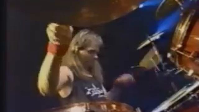 Suzi Quatro - Stumblin In - Live - 1990s with Robbie Gladwell смотреть онлайн