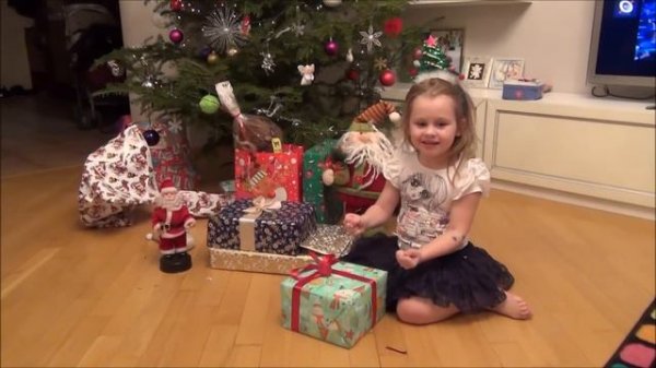 Открываем подарки от Деда Мороза