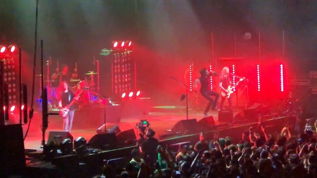 Alice in chains en chile 2018/Angry Chair/Man in the Box смотреть онлайн