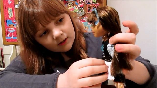2004 Bratz Secret Date Nevra Doll with Surprise Bratz Boyz - Unboxing & Review смотреть онлайн