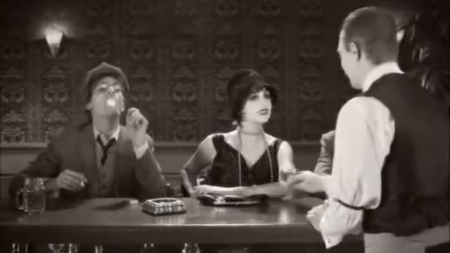 Smoke Rings Charlie CHaplin смотреть онлайн