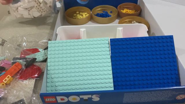 LEGO DOTS Creative Designer Box смотреть онлайн