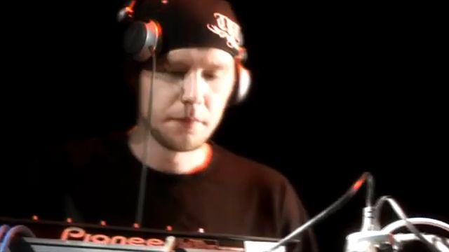 DJ Shved & Tim on 50 Cent (Live / Moscow) смотреть онлайн