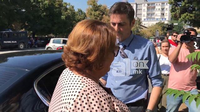 Новинарите до Јанева: Каде се парите земени од Камчев? смотреть онлайн