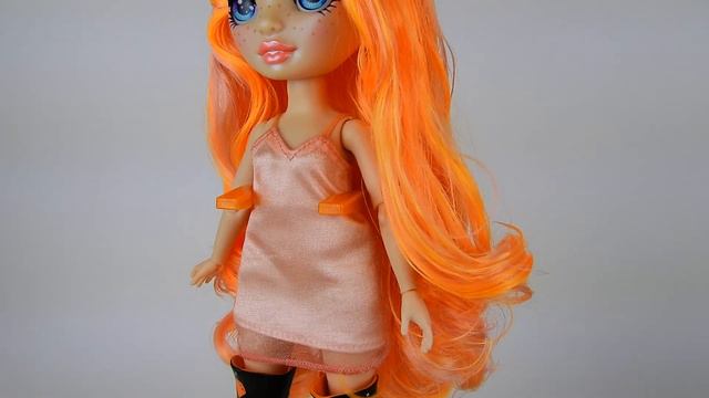 Rainbow High Poppy Rowan doll Unboxing and Review! смотреть онлайн