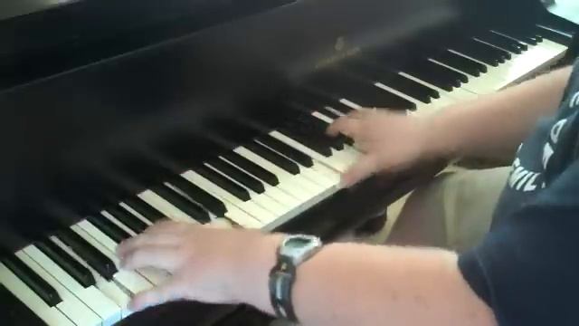 Jon Fisher plays "Vespertilio" (from Batman Begins/ The Dark Knight) (Hans Zimmer) смотреть онлайн