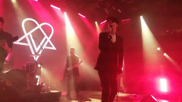 VV (Ville Valo) - Right Here In My Arms HD (live in Prague 2023) смотреть онлайн
