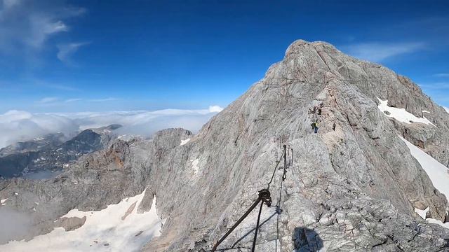 Climbing Triglav peak смотреть онлайн