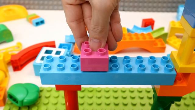 Satisfying Building Blocks Marble Run Race ASMR Elephant Stair & dinosaur course смотреть онлайн