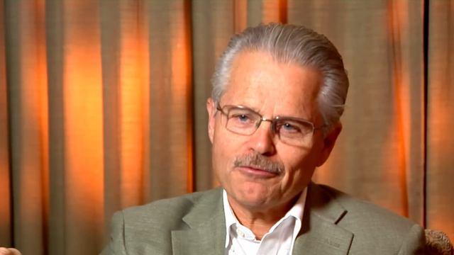 George Guthrie, MD says not to worry about salting your food. смотреть онлайн
